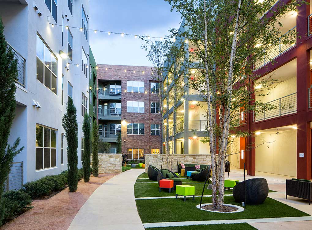 East Austin Apartments with Luxury Amenities and Walkability
