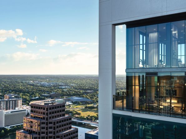 Austin Luxury Apartment Penthouse with a Downtown View
