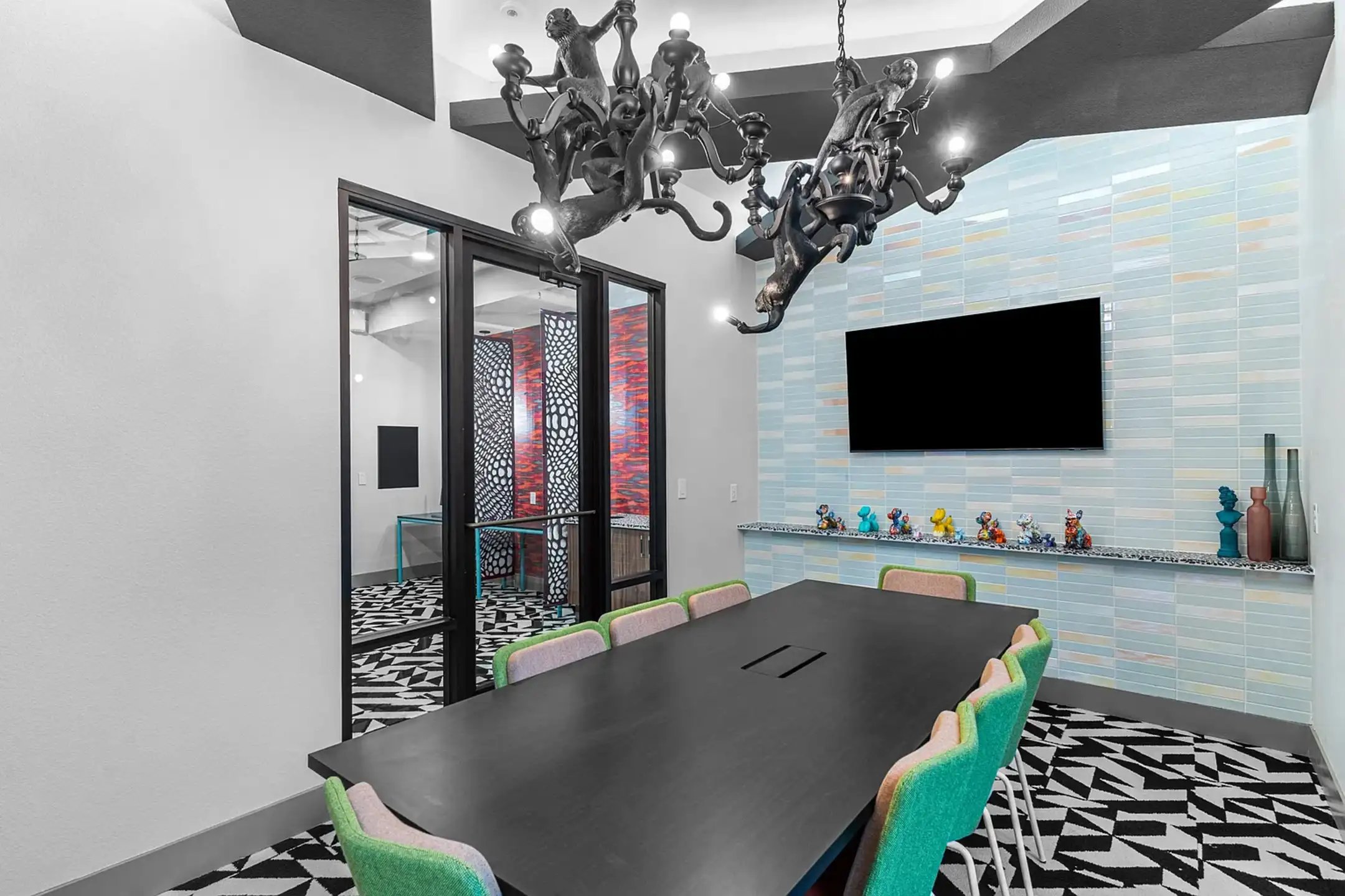 New South Austin Apartments with Eclectic Amenities