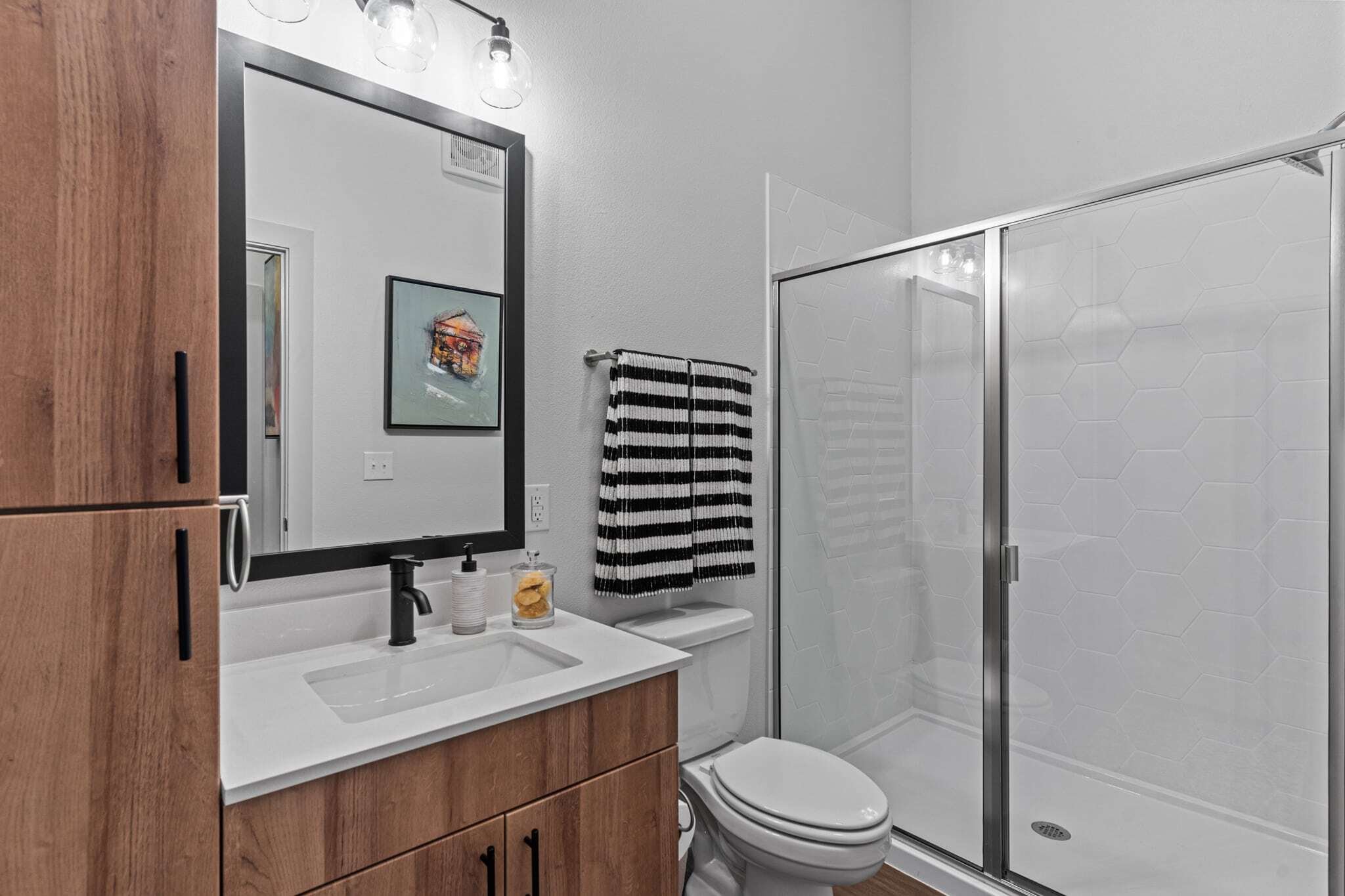 Bishop Momo South Austin Luxury Apartments Modern Bathroom